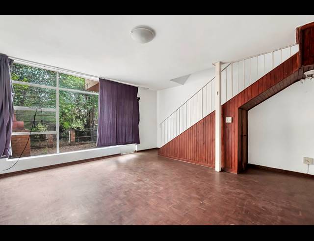 2 BEDROOM TOWNHOUSE FOR SALE IN WINDSOR EAST